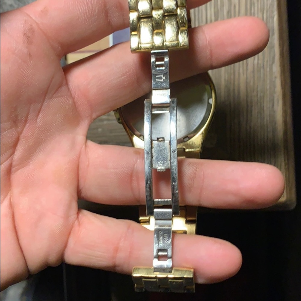 Bulova watch Gold - Picture 3 of 4